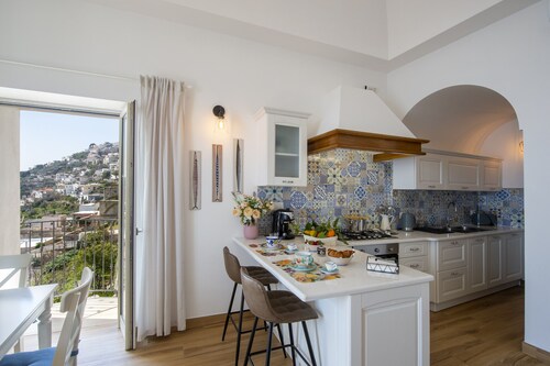 Casa Madonna Del Mare- Villa with sea view, a few steps from the beach