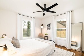 4 bedrooms, iron/ironing board, WiFi, bed sheets
