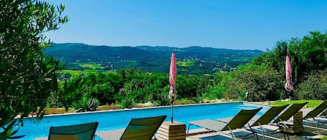 Piscine extérieure, piscine chauffée