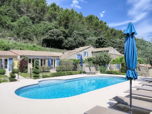 Gîte Les Romarins, near Vaison la Romaine