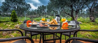 Ιndependent Bungalow 1