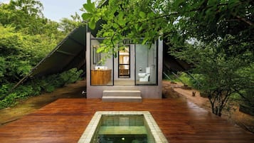 Deluxe Double Room | Terrace/patio