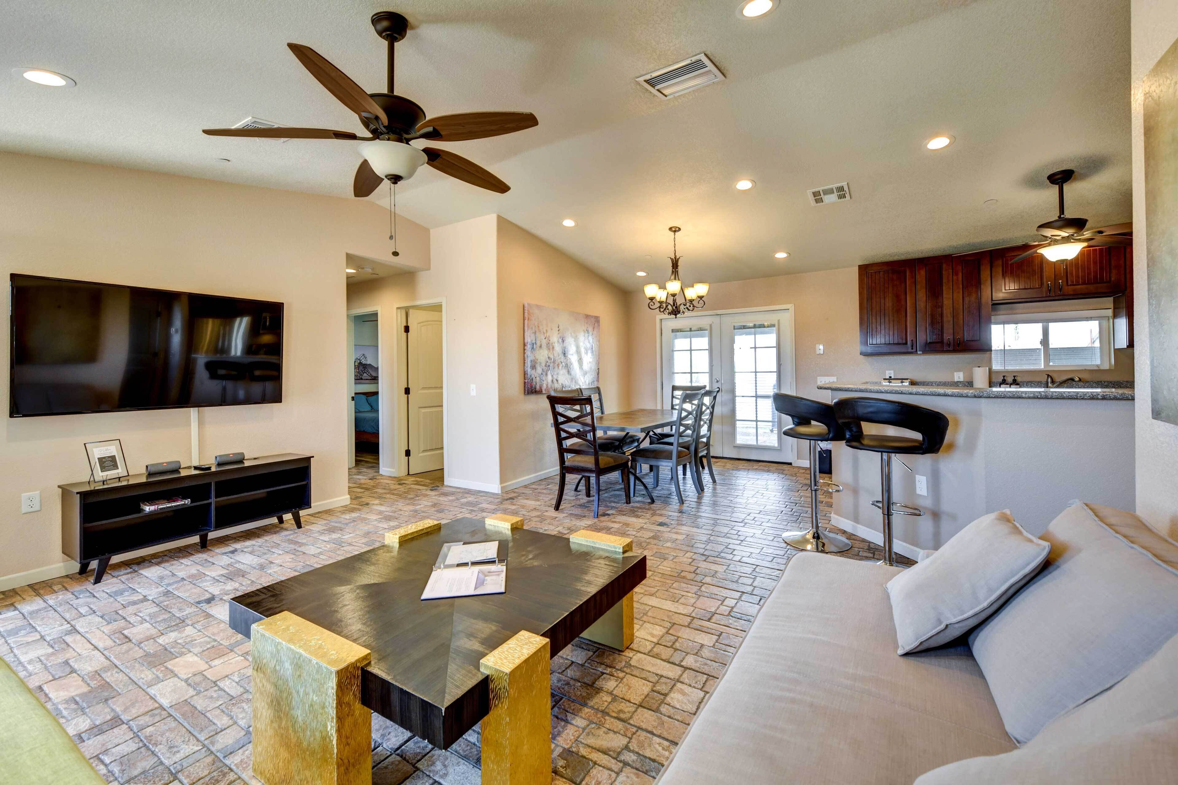 Sunny California Retreat - Patio, Grill & Hot Tub!