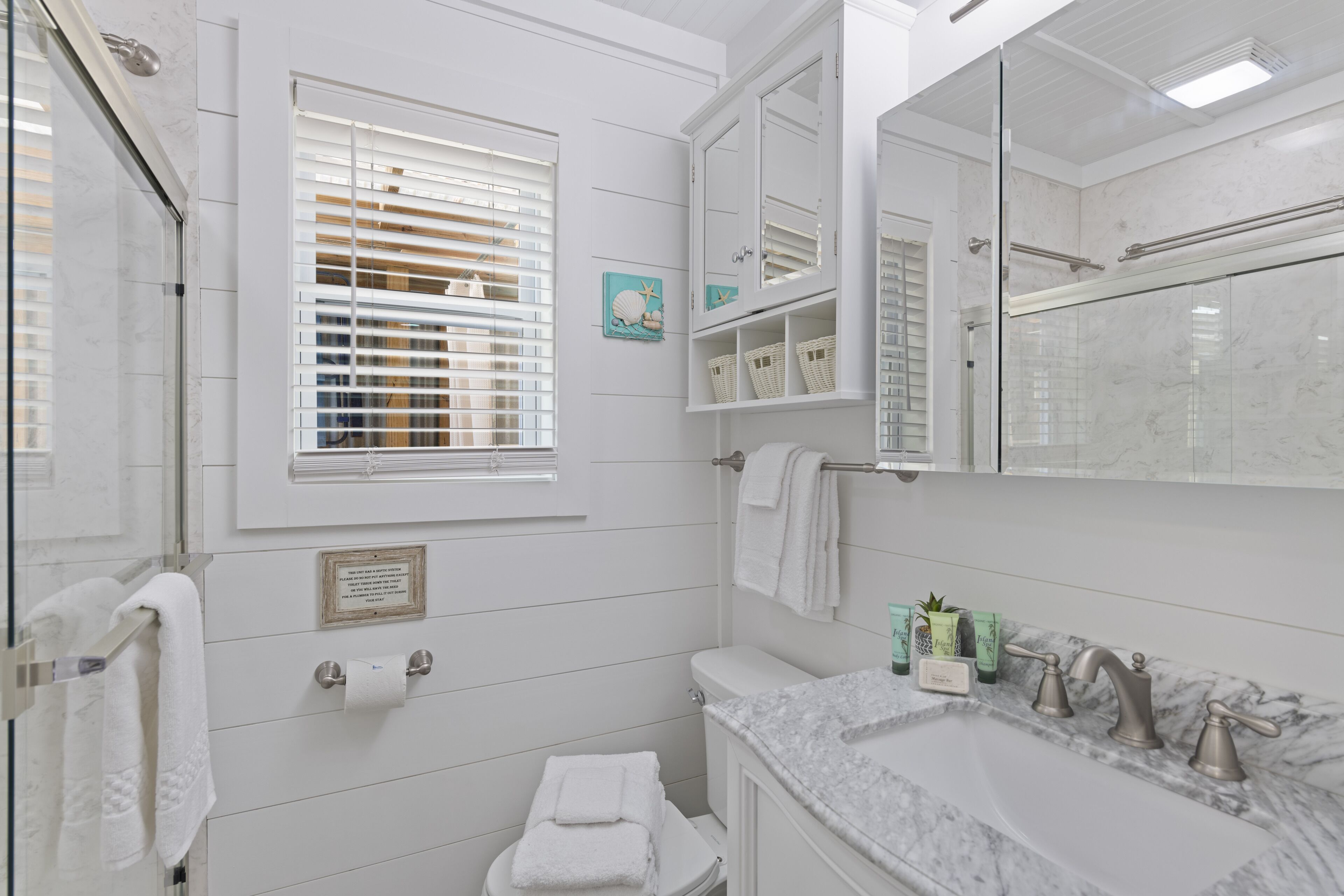 Bouy Friend By Book That Condo