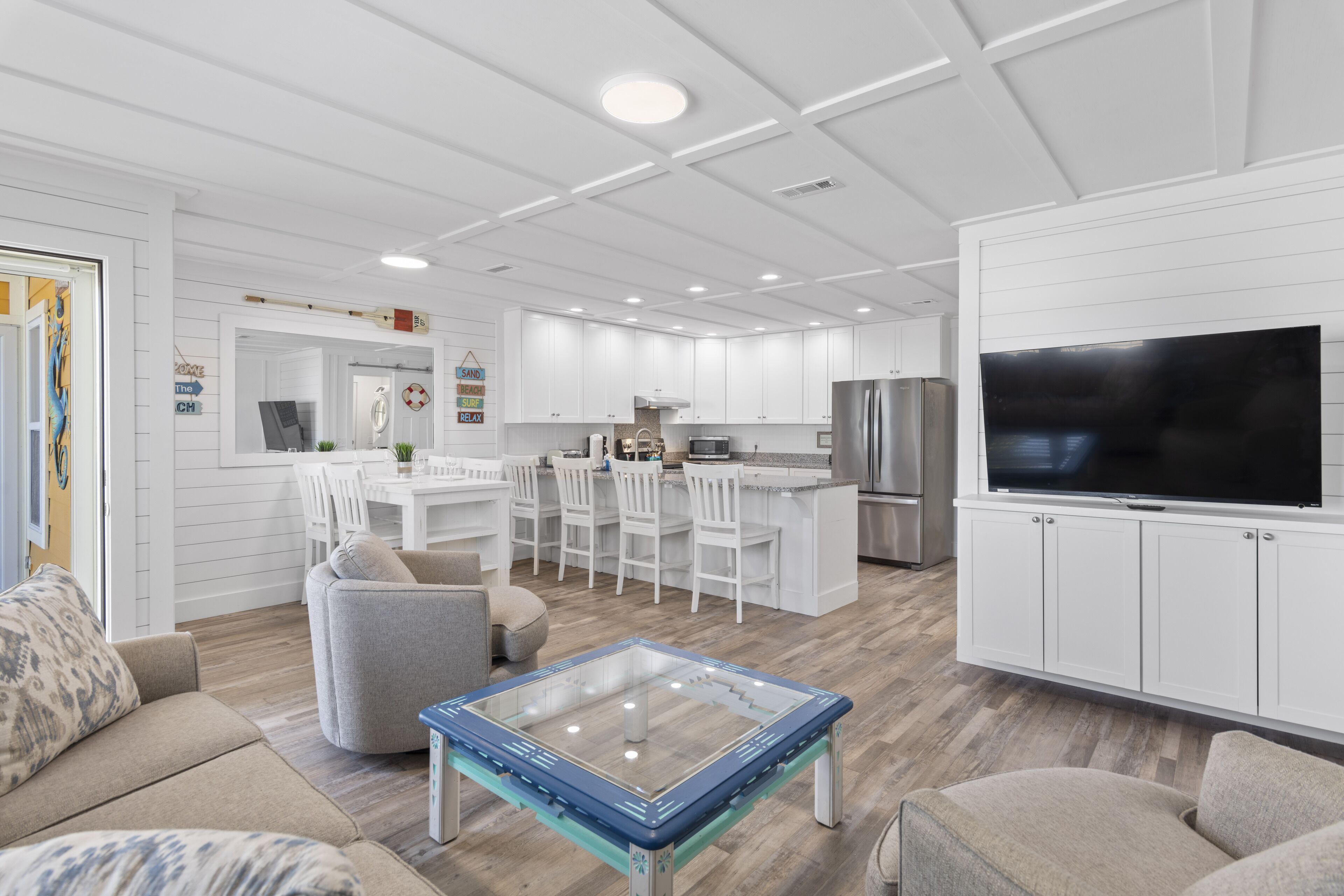 Bouy Friend By Book That Condo