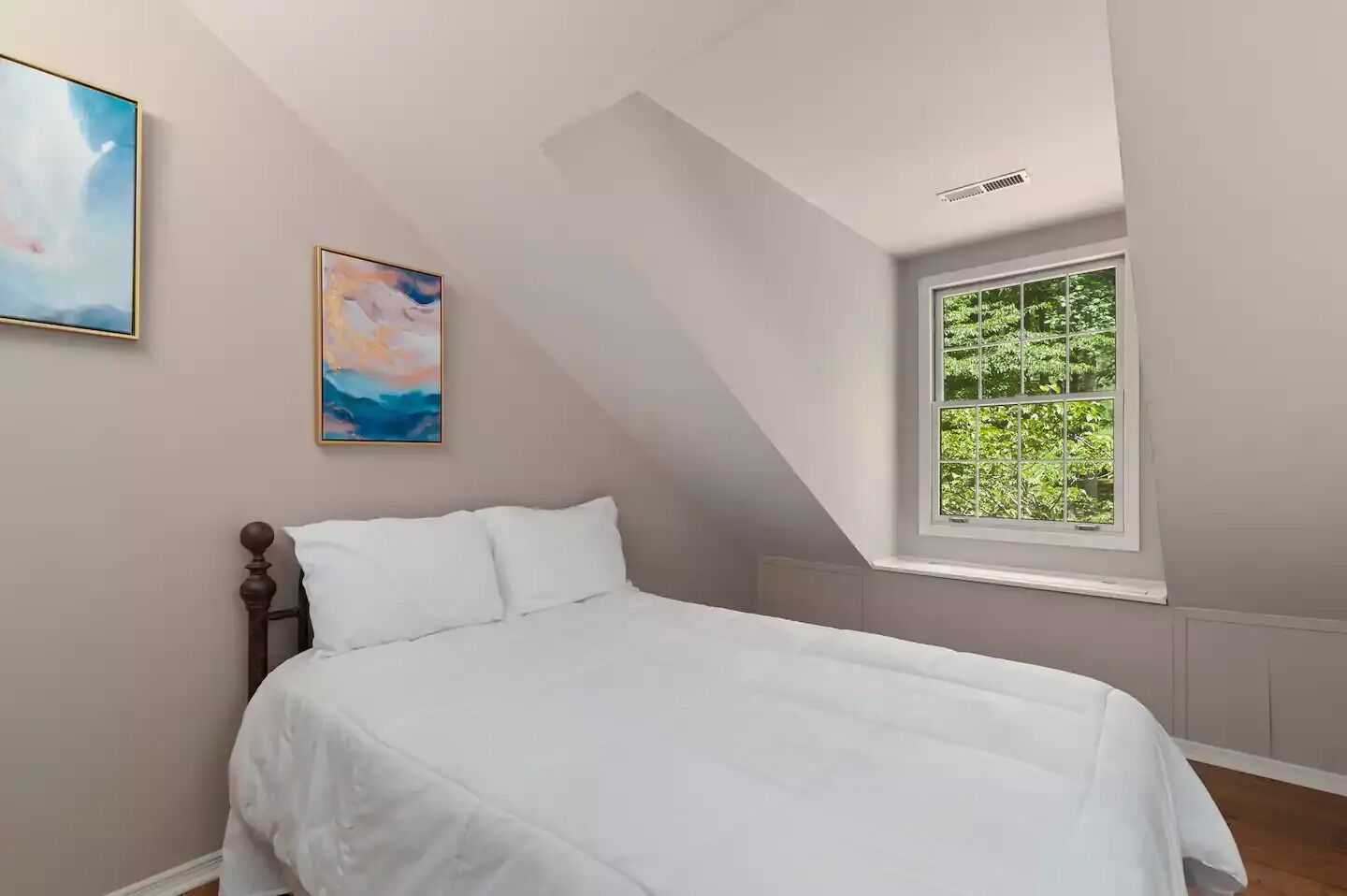 Stunning Farmhouse • Log Cabin • RIVER!