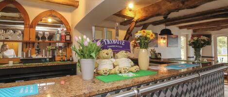 Cottage | Bar (on property)