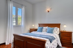3 bedrooms, desk, iron/ironing board, free WiFi - Casa do Valentim, a Home in Madeira (Ponta do Sol)