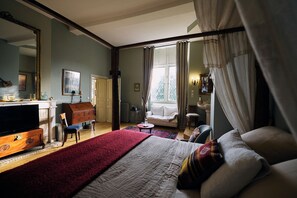 Romantic Double Room - Château de Maumont (Magnac-sur-Touvre)