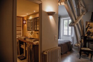 Suite superior | Decoración individual y mobiliario individual