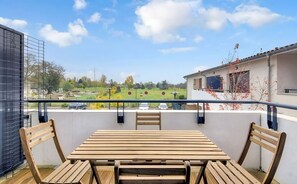 屋外ダイニングエリア