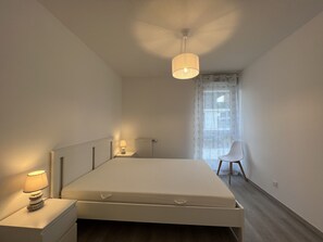 2 bedrooms, free WiFi, bed sheets, wheelchair access