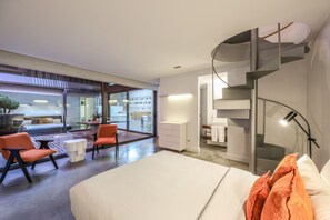 5 chambres, fer et planche à repasser, Wi-Fi gratuit, draps fournis