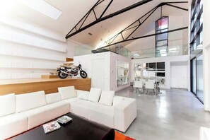 Interior - Luxury loft close to Retiro Park (Madrid)