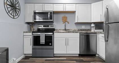 Seahaven: Midtown Peace and Convenience Unit 6