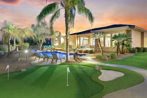 Outdoor pool, a heated pool - Desert Oasis ★ Pool-Spa-Disc Golf-Ping Pong-Poker Table-Pool Table★ (Scottsdale)