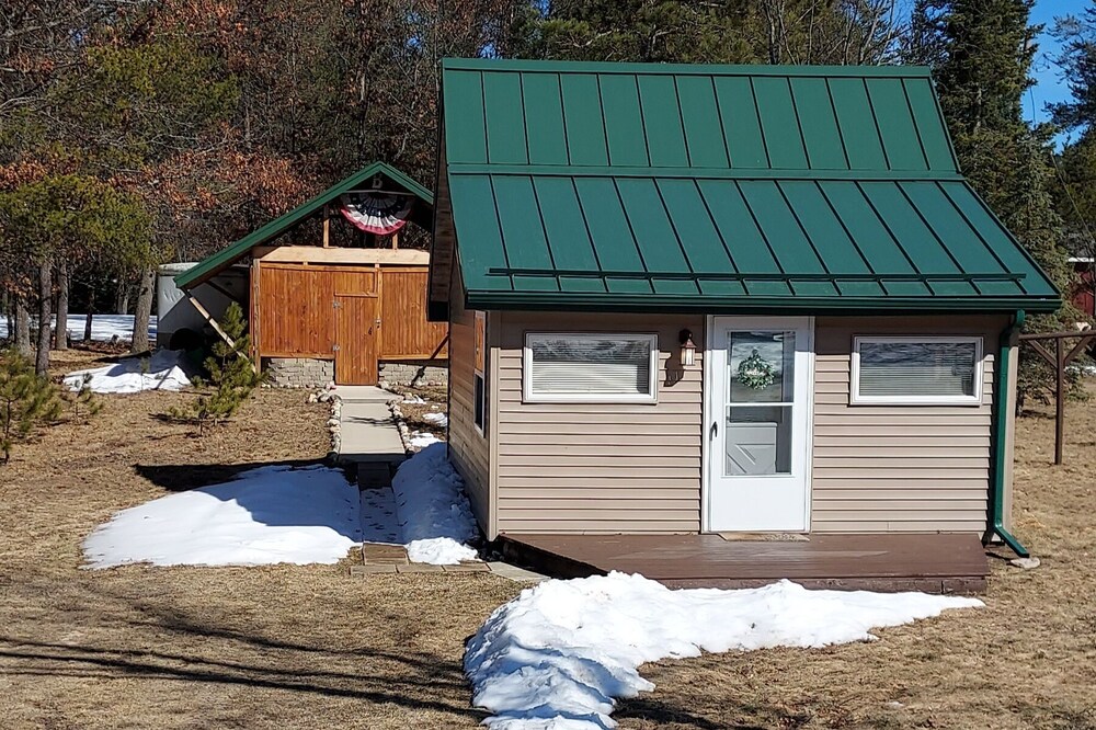 Tiny Cabin in Huron National Forest!