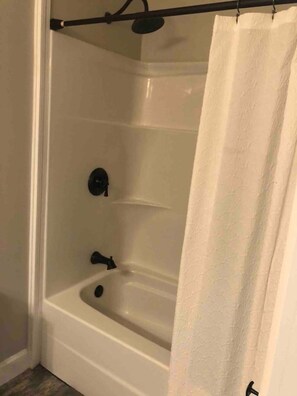 Combined shower/bathtub, hair dryer - Country Farmhouse | Large Parking 4 bed/2 bath (Brewer)