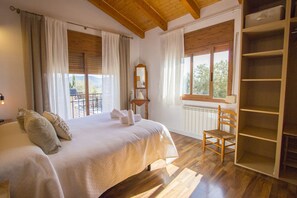 4 habitaciones, tabla de planchar con plancha y wifi gratis