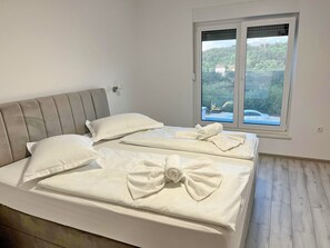 4 Schlafzimmer, Bügeleisen/Bügelbrett, WLAN, Bettwäsche