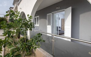 Exterior detail - Apartment Villa Andelka with Swimming Pool (Split)