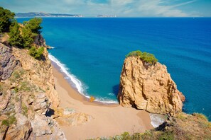 On the beach - PORT PALS: First sea line, apartment with community pool (Pals)