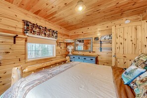 2 bedrooms, internet, bed sheets
