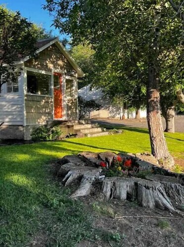 The Countryside Cottage