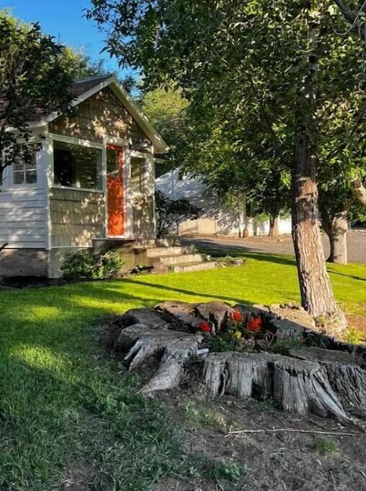 The Countryside Cottage