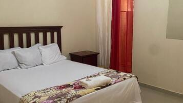 Phòng cơ bản | Truy cập Internet không dây miễn phí, bộ trải giường