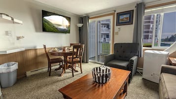 Televisión, chimenea