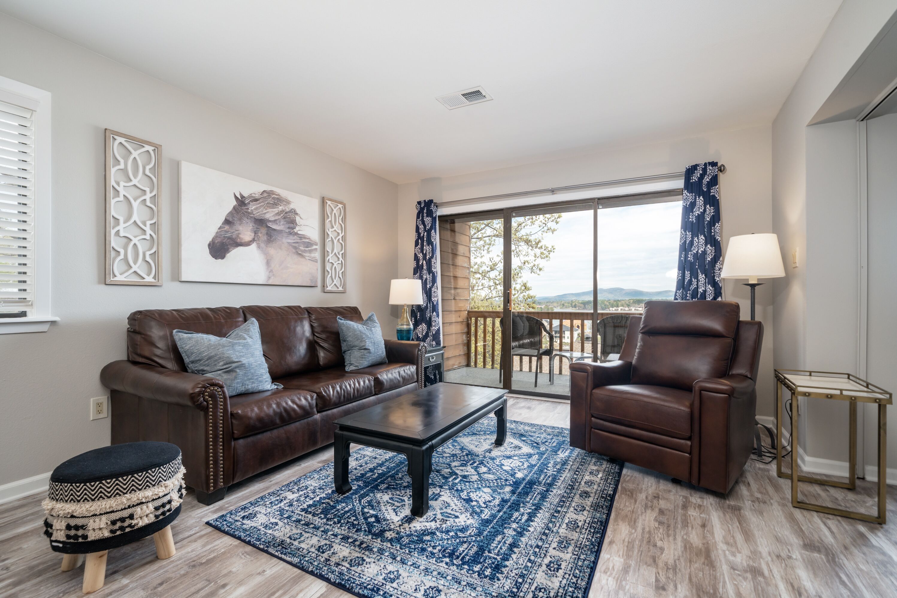 Fabulous South Shore 1 BDRM, Hot Tub, GameRoom, Mini-Golf, Lake View!
