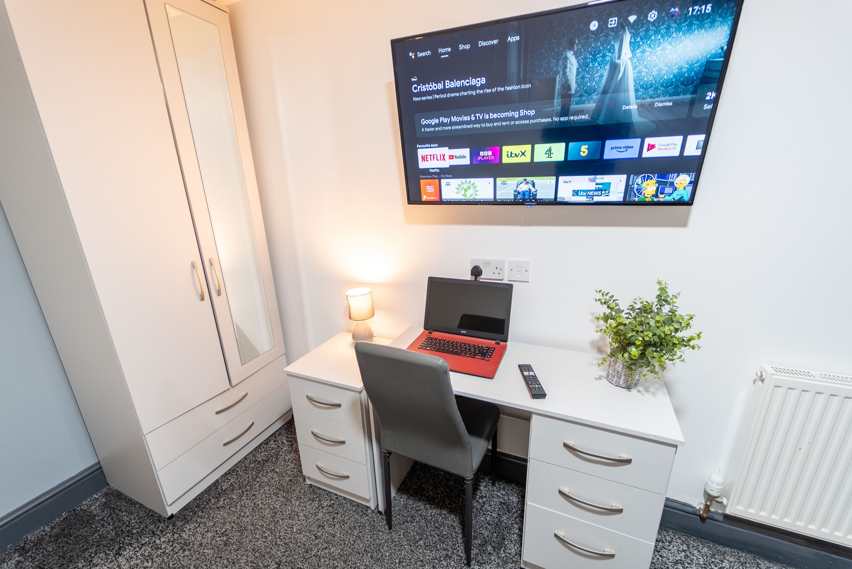 Foto - 76 Bournbrook road Equipped studios near QE