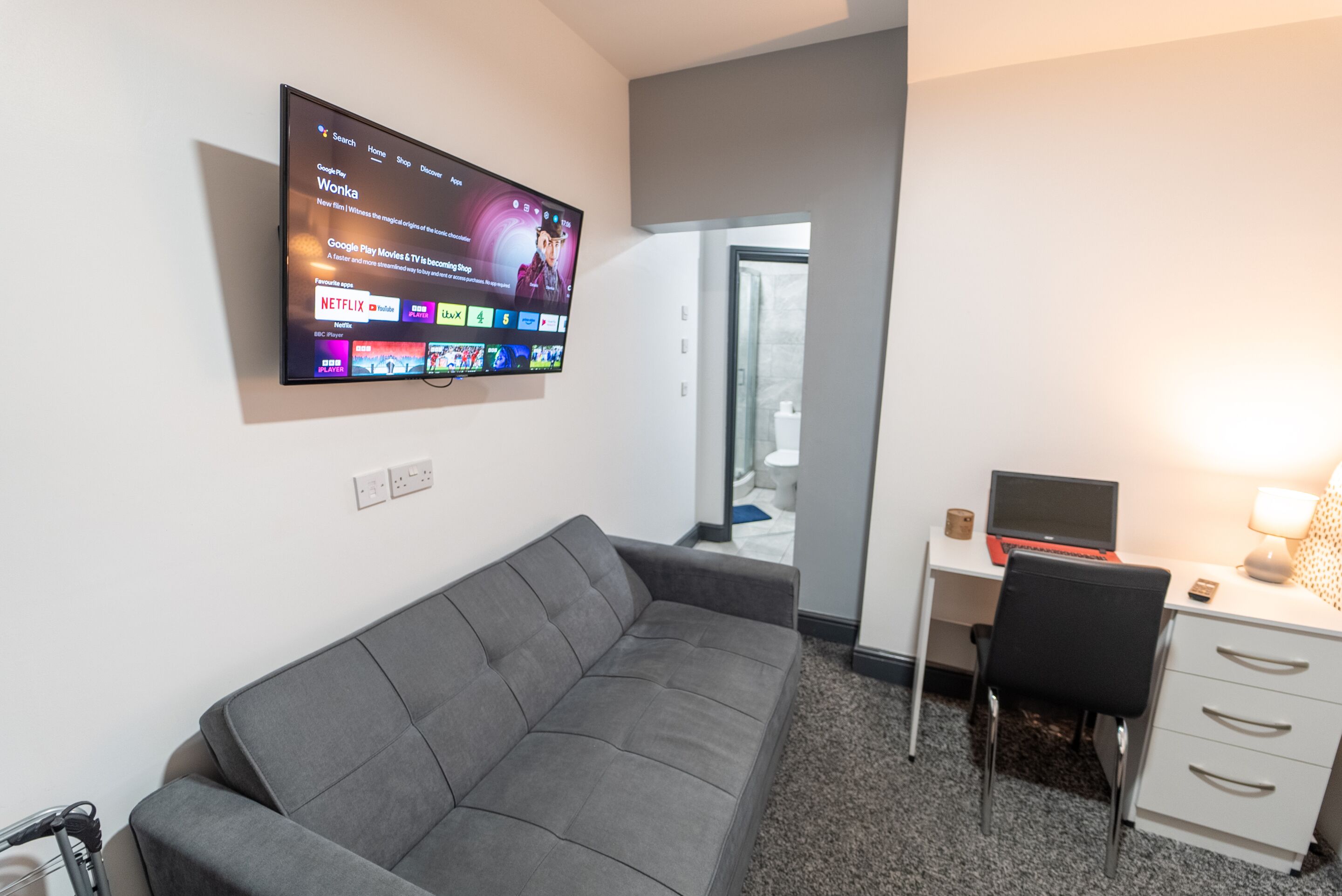 Foto - 76 Bournbrook road Equipped studios near QE