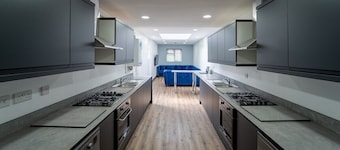 76 Bournbrook Road Equipped Studios Near QE