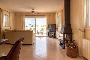 Smart TV - Casa Julia spacious villa with large private pool (Busot)