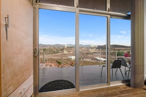 Villa | 2 bedrooms, iron/ironing board, free WiFi