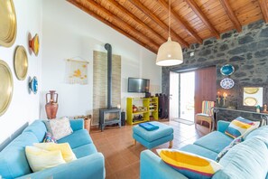 Living area - Casa    do     Jaime (Ilha do Pico)