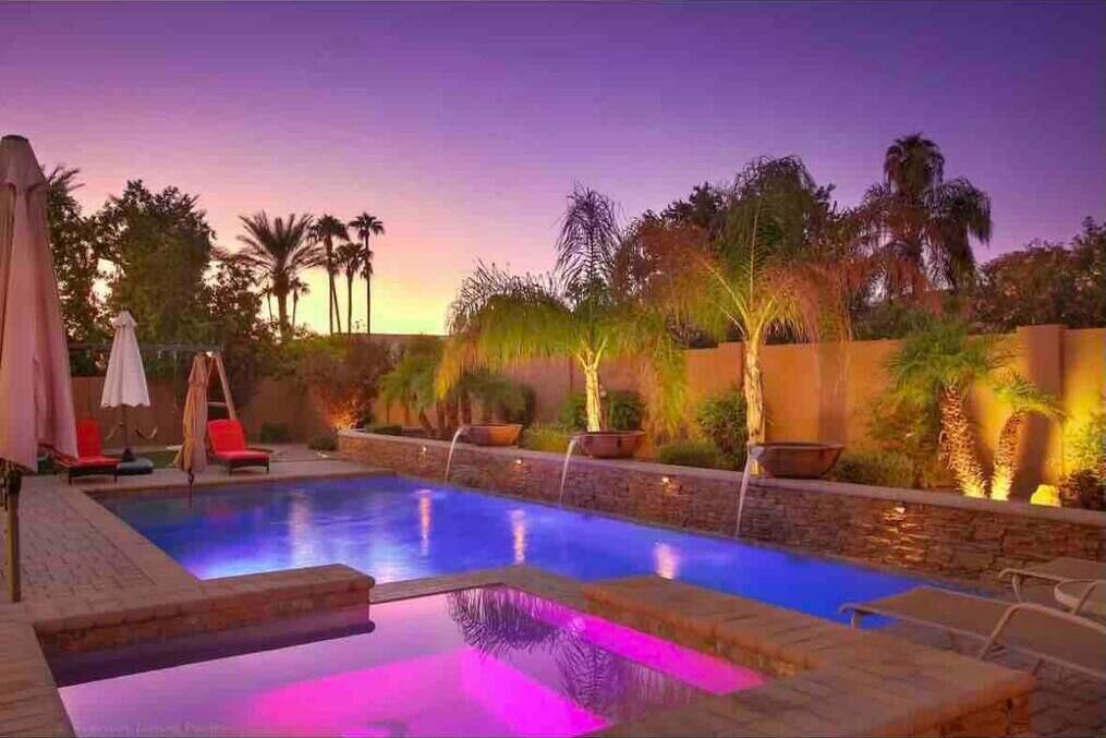 Villa Oasis Luxury 5BR, Heated Pool & Golf