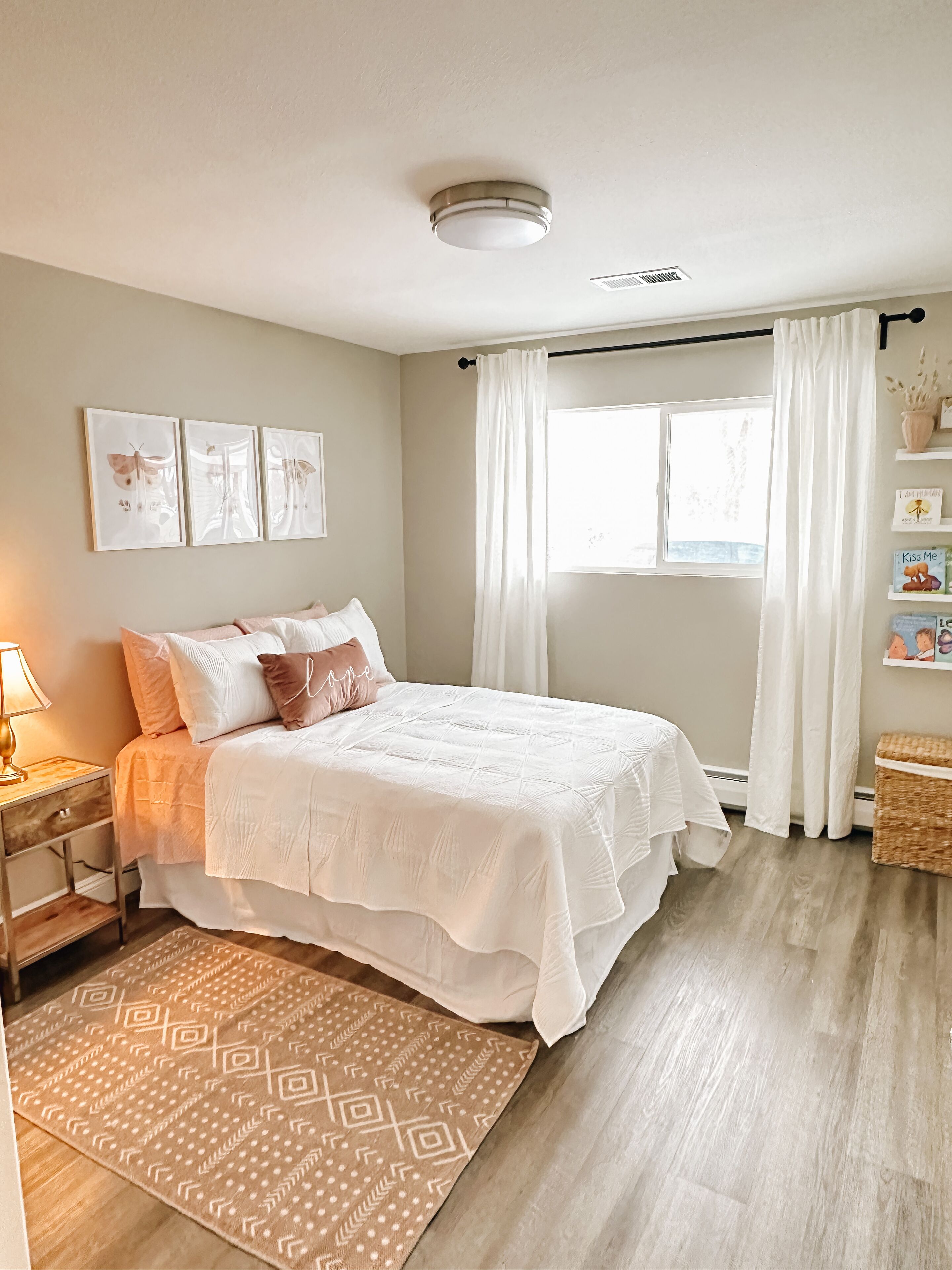 4 bedrooms, in-room safe, iron/ironing board, travel cot