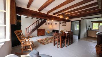 Télévision, cheminée