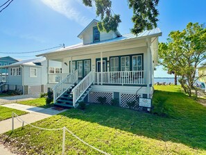 Exterior - Eva Maes Waterfront Cottage Cedar Key Amazing View (Cedar Key)