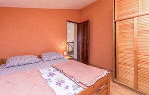2 camere, culla da viaggio, Wi-Fi gratuito, lenzuola