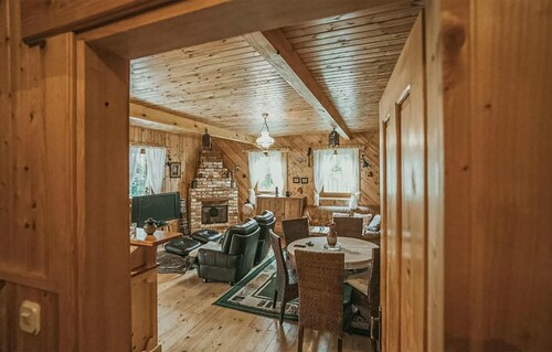 5 bedroom cozy home in Sertic Poljana