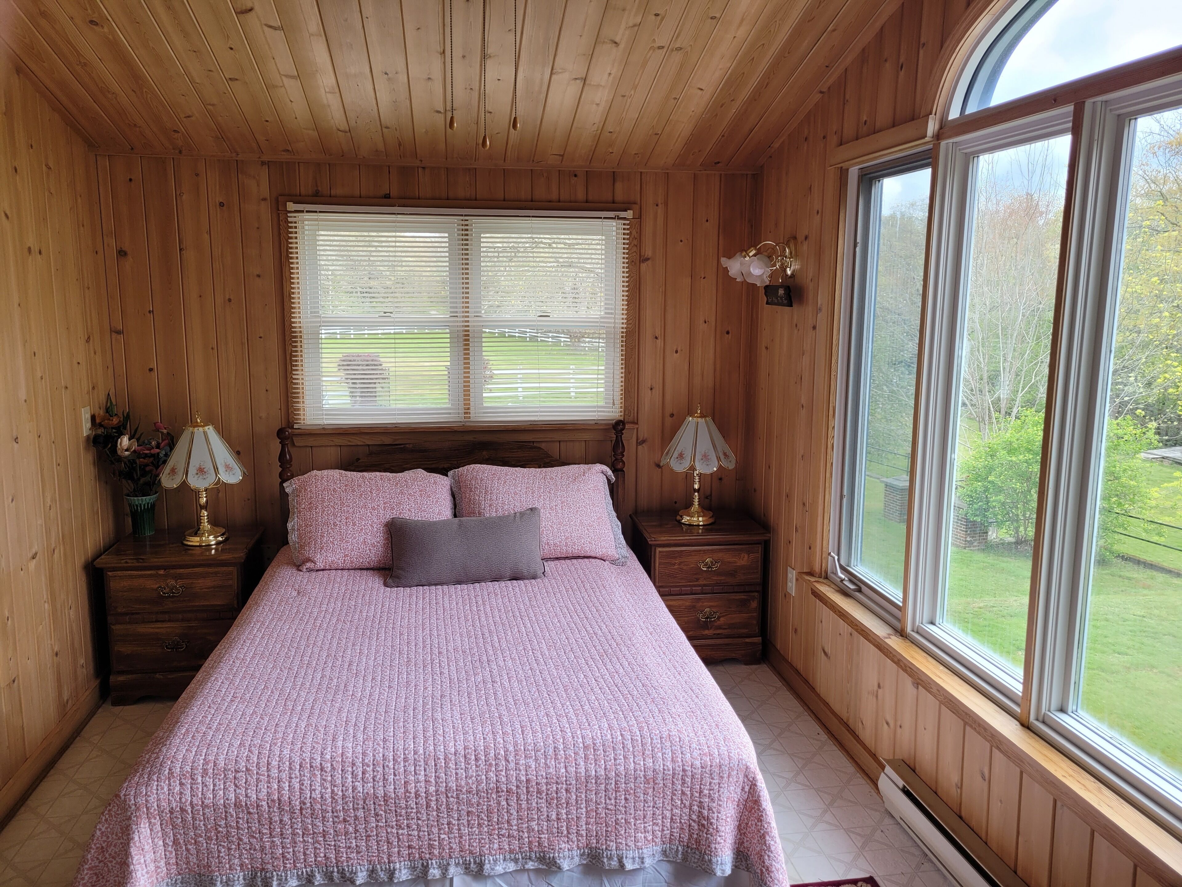 4 bedrooms, free WiFi, bed sheets