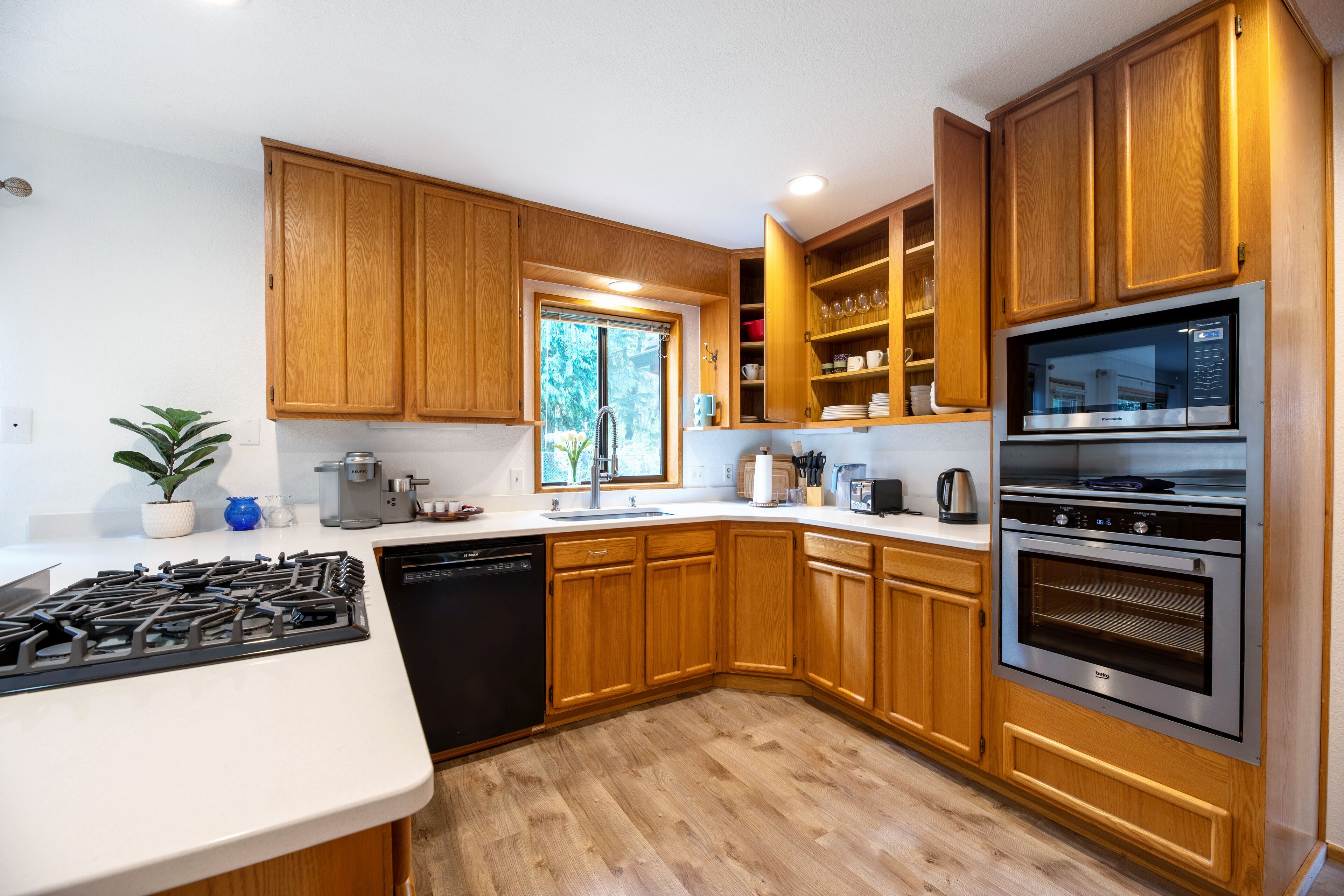 Luxury Treehouse Retreat | Dash Point State Park at doorstep