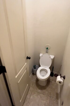 Whirlpool, Seife, Toilettenpapier