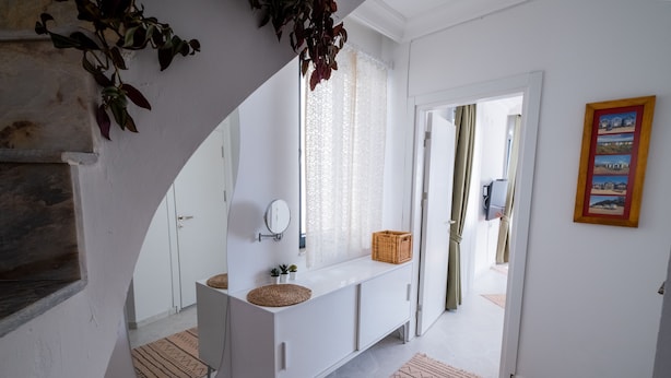 Elite Condo, 1 Bedroom, Kitchen, City View | Premium bedding, desk, laptop workspace, iron/ironing board