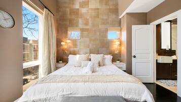 4 bedrooms, desk, iron/ironing board, travel crib