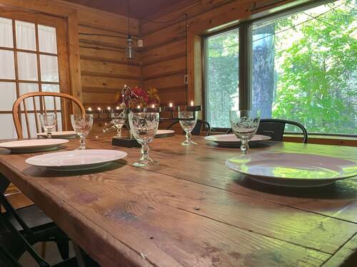 Family and Friends Retreat: Relax and Reconnect in Private Cabin in the Forest